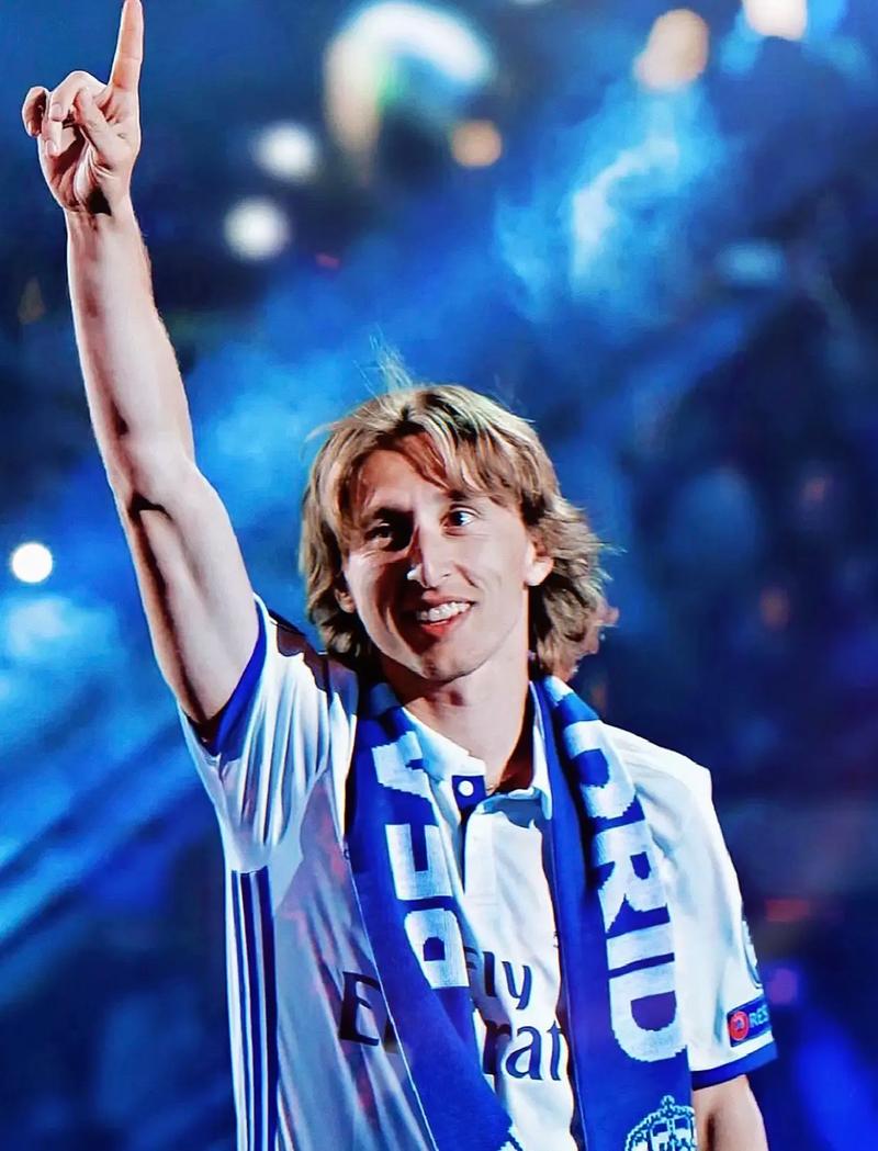 记者：2026年元旦前后津门虎收队冬训，先去海口再去海外拉练